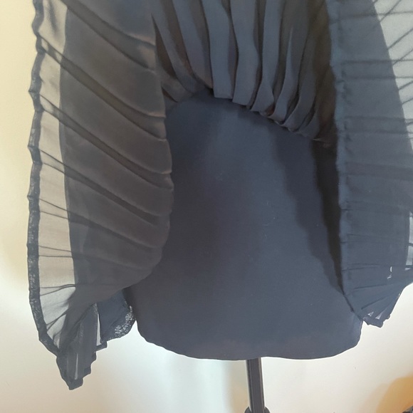 Central Park West pleated black on trend mini skirt with pockets size small - Picture 13 of 13